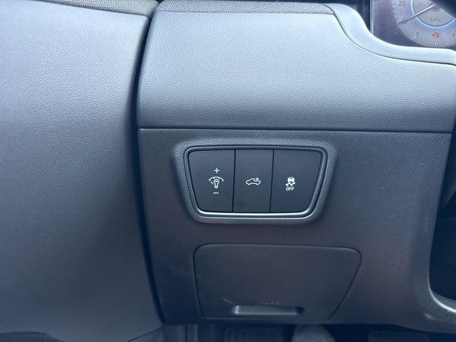 Hyundai Santa Cruz Vehicle Full-screen Gallery Image 12