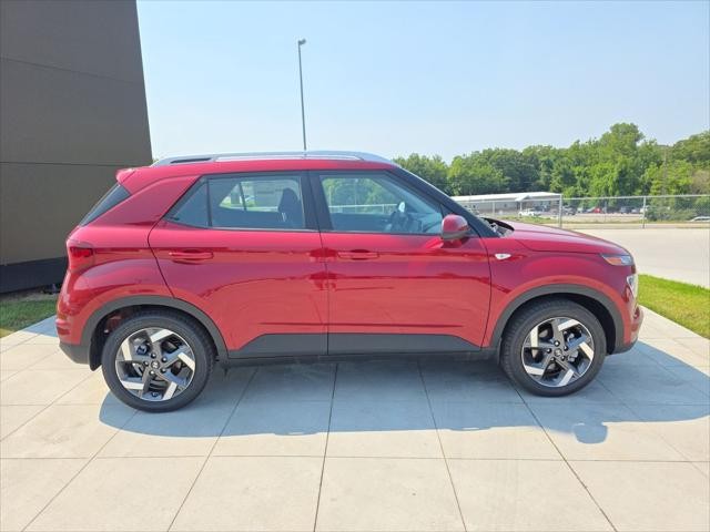 Hyundai Venue Vehicle Full-screen Gallery Image 4