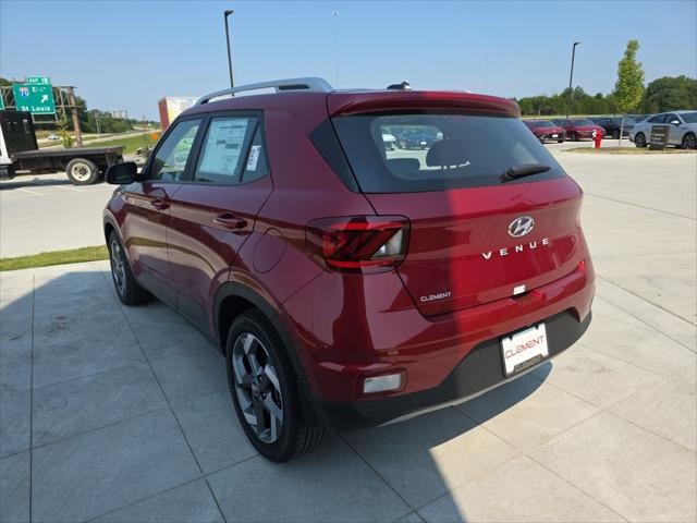 Hyundai Venue Vehicle Full-screen Gallery Image 8