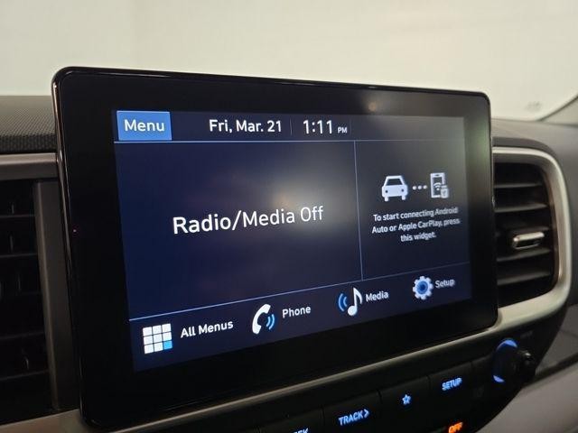 Hyundai Venue Vehicle Full-screen Gallery Image 14