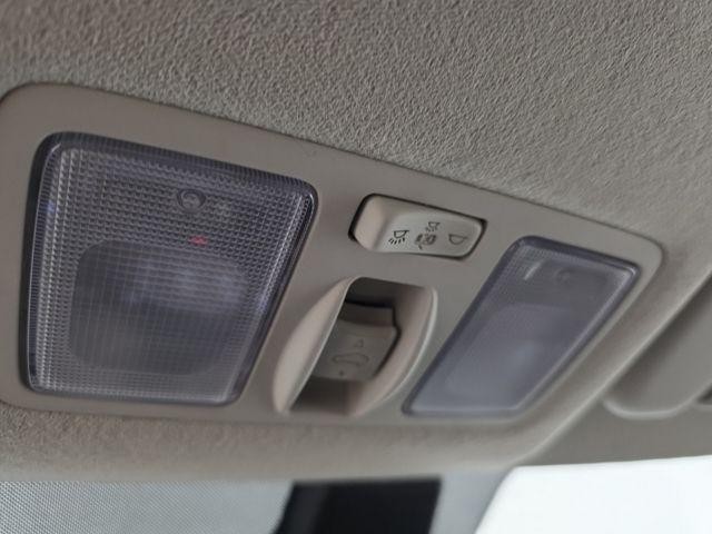 Hyundai Venue Vehicle Full-screen Gallery Image 18