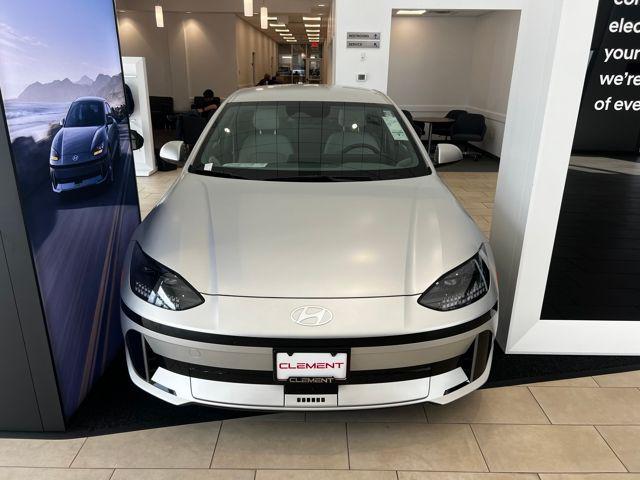 Hyundai IONIQ 6 Vehicle Full-screen Gallery Image 2