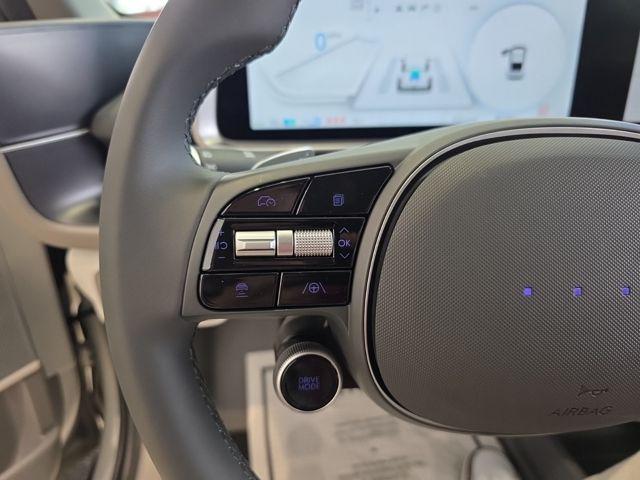 Hyundai IONIQ 6 Vehicle Full-screen Gallery Image 9