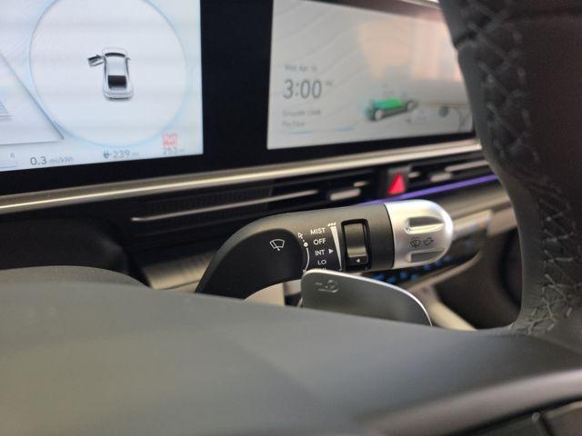 Hyundai IONIQ 6 Vehicle Full-screen Gallery Image 11