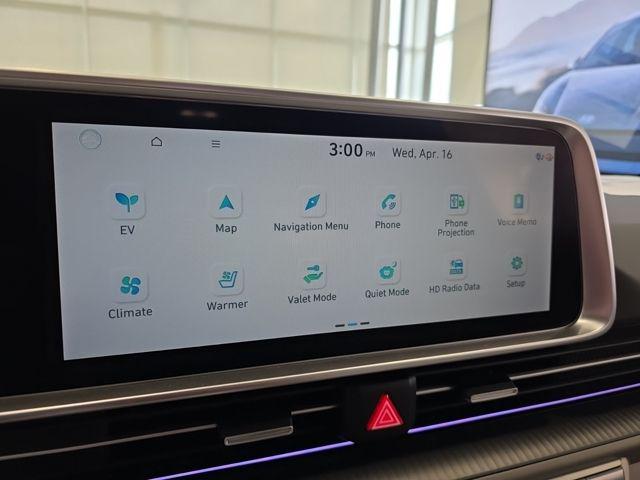 Hyundai IONIQ 6 Vehicle Full-screen Gallery Image 13