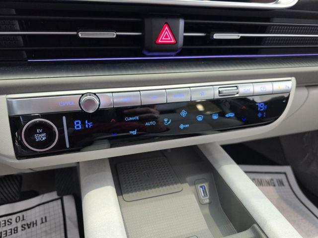 Hyundai IONIQ 6 Vehicle Full-screen Gallery Image 15