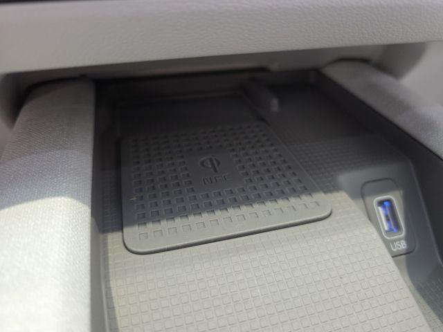 Hyundai IONIQ 6 Vehicle Full-screen Gallery Image 18