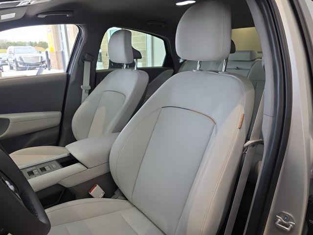 Hyundai IONIQ 6 Vehicle Full-screen Gallery Image 21