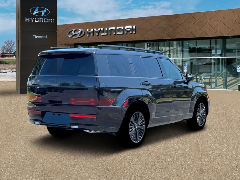 Hyundai Santa Fe Hybrid Vehicle Full-screen Gallery Image 7