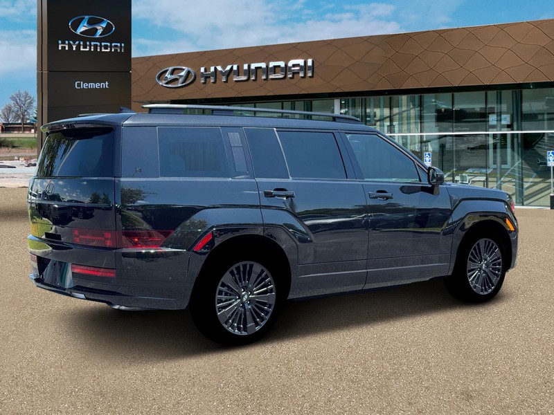 Hyundai Santa Fe Hybrid Vehicle Full-screen Gallery Image 8