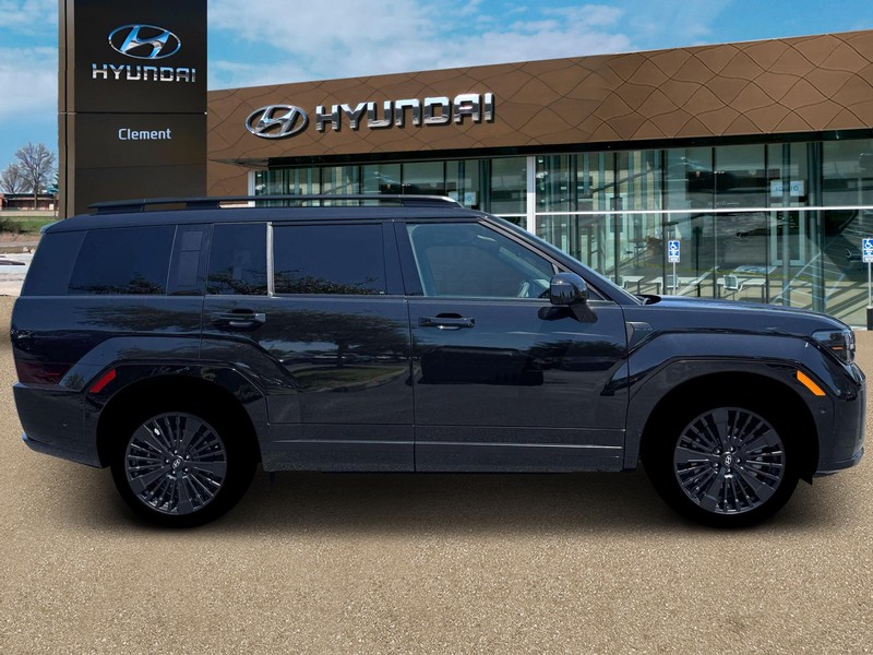 Hyundai Santa Fe Hybrid Vehicle Full-screen Gallery Image 9