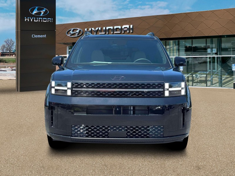 Hyundai Santa Fe Hybrid Vehicle Full-screen Gallery Image 12