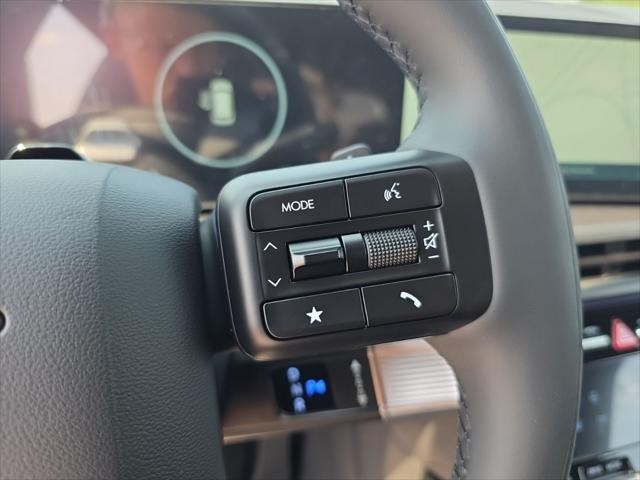 Hyundai Santa Fe Vehicle Full-screen Gallery Image 12