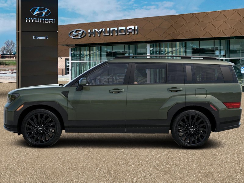 Hyundai Santa Fe Vehicle Full-screen Gallery Image 3