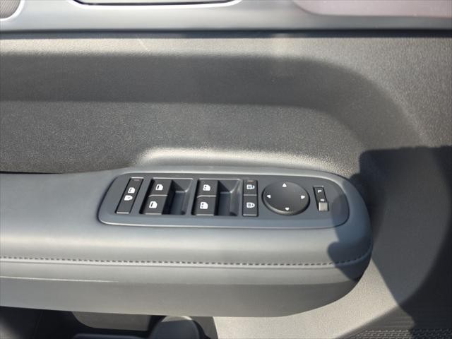 Hyundai Santa Fe Vehicle Full-screen Gallery Image 20