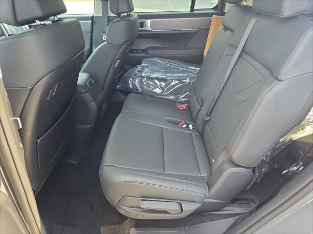 Hyundai Santa Fe Vehicle Full-screen Gallery Image 25