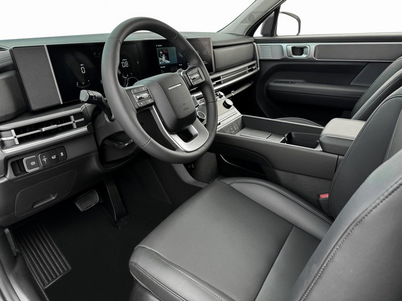 Hyundai Santa Fe Vehicle Full-screen Gallery Image 14