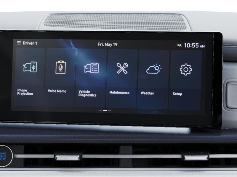 Hyundai Santa Fe Vehicle Full-screen Gallery Image 15