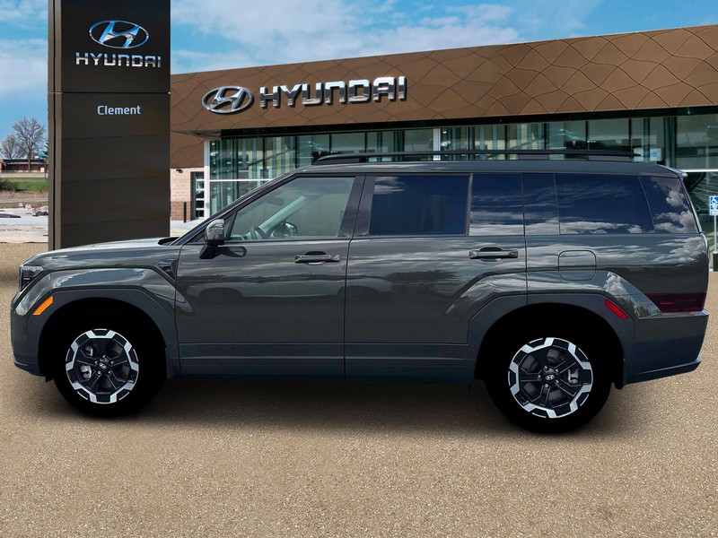 Hyundai Santa Fe Vehicle Full-screen Gallery Image 6