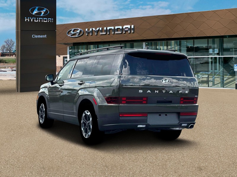 Hyundai Santa Fe Vehicle Full-screen Gallery Image 9