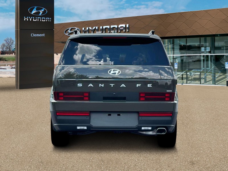 Hyundai Santa Fe Vehicle Full-screen Gallery Image 10