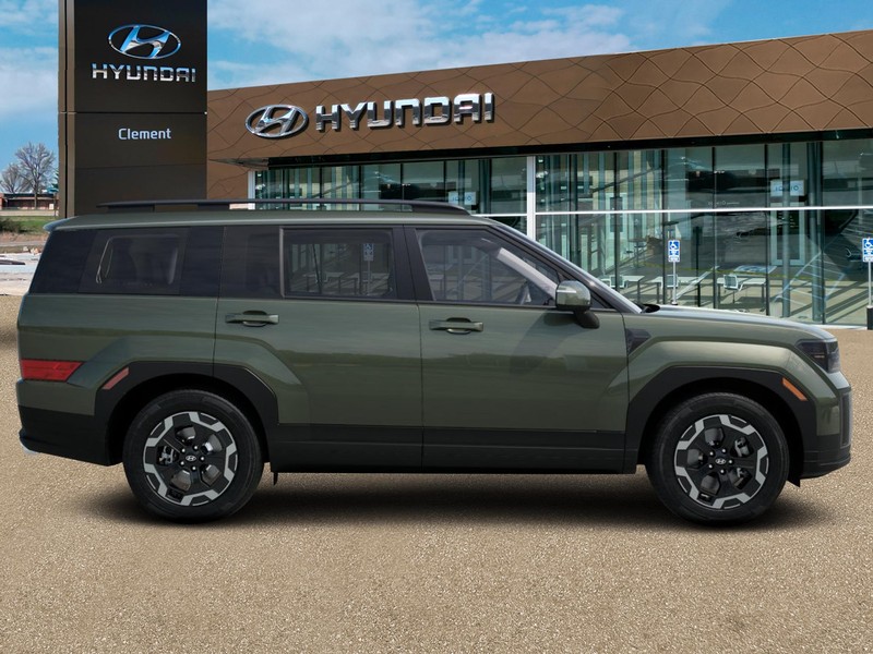 Hyundai Santa Fe Vehicle Full-screen Gallery Image 14