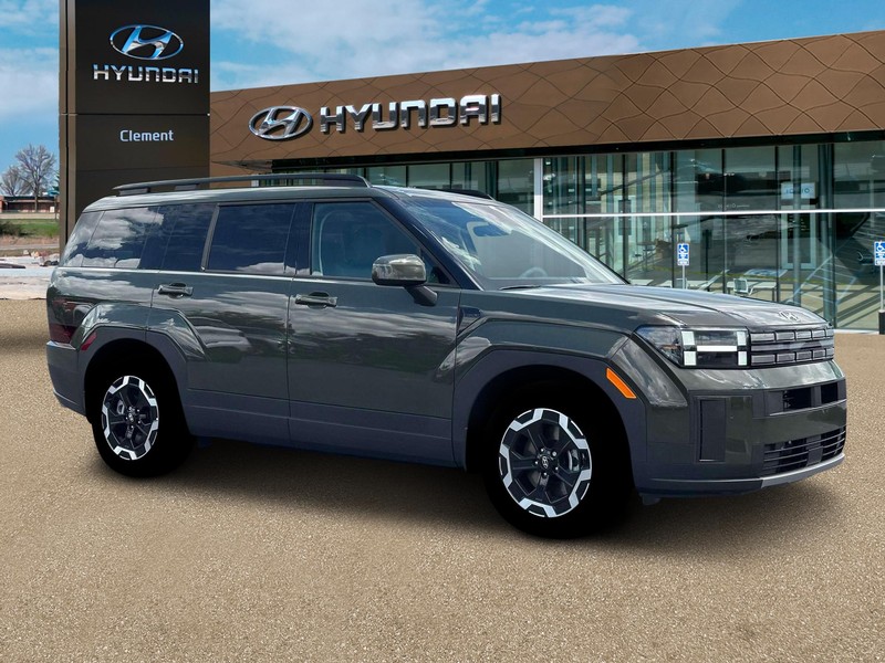 Hyundai Santa Fe Vehicle Full-screen Gallery Image 17