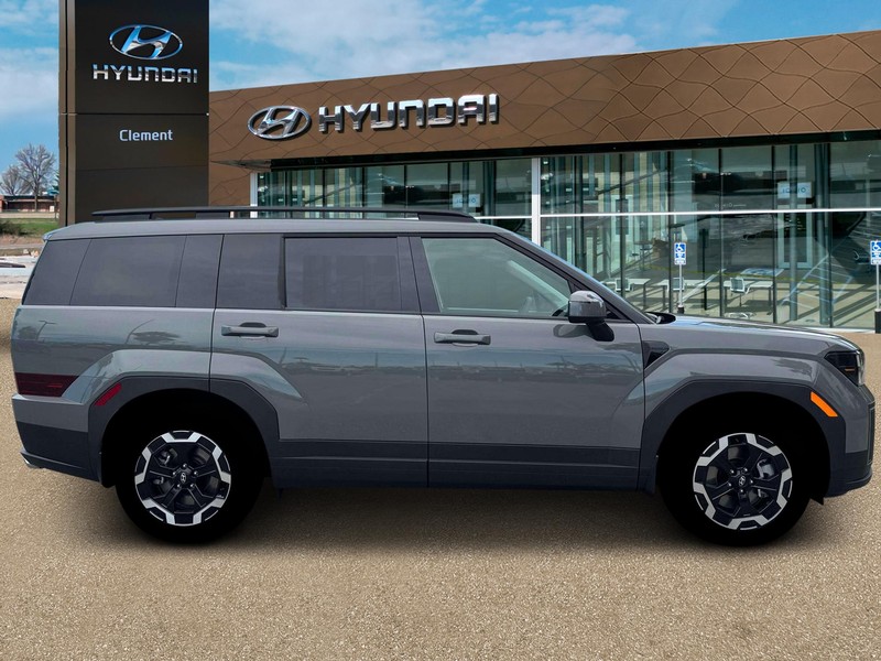 Hyundai Santa Fe Vehicle Full-screen Gallery Image 9