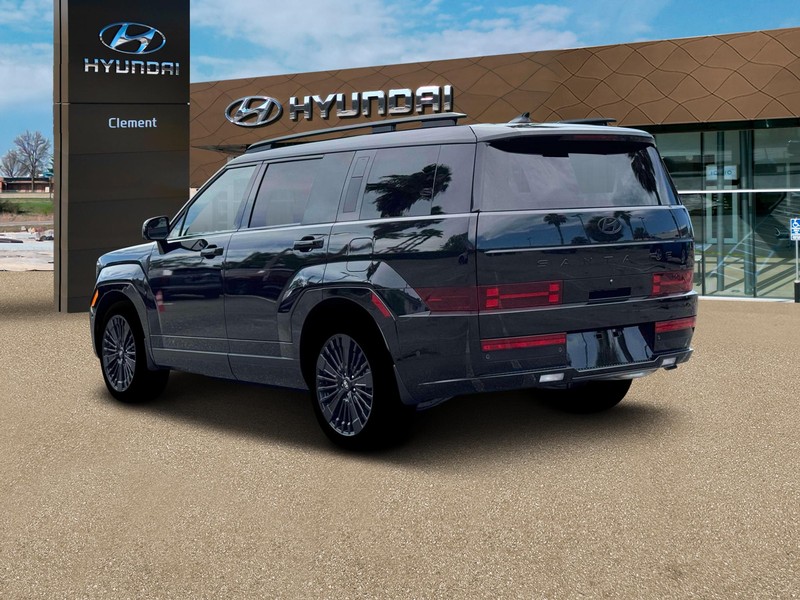 Hyundai Santa Fe Hybrid Vehicle Full-screen Gallery Image 5