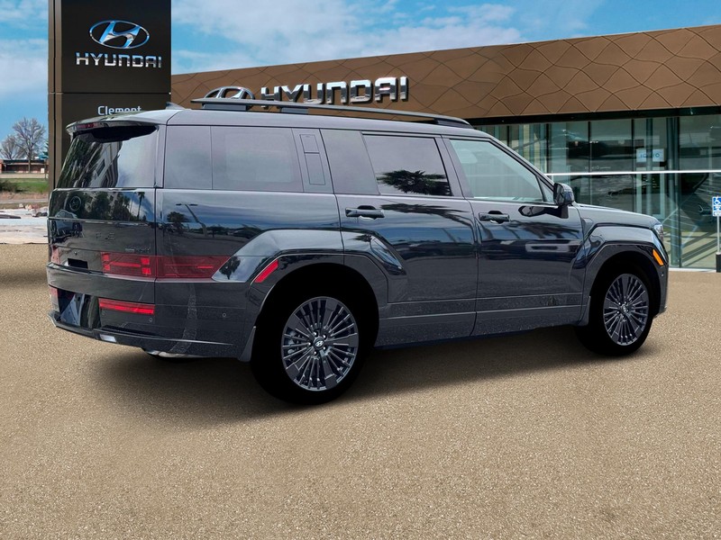 Hyundai Santa Fe Hybrid Vehicle Full-screen Gallery Image 8