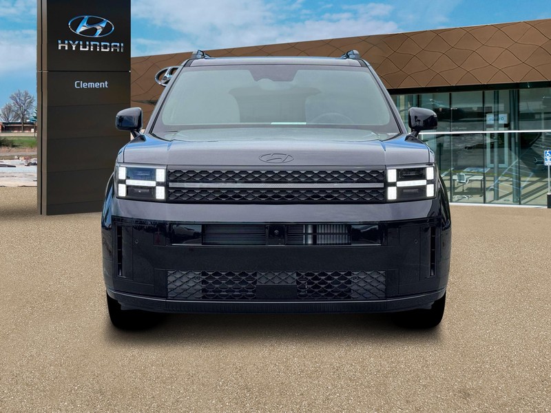 Hyundai Santa Fe Hybrid Vehicle Full-screen Gallery Image 12