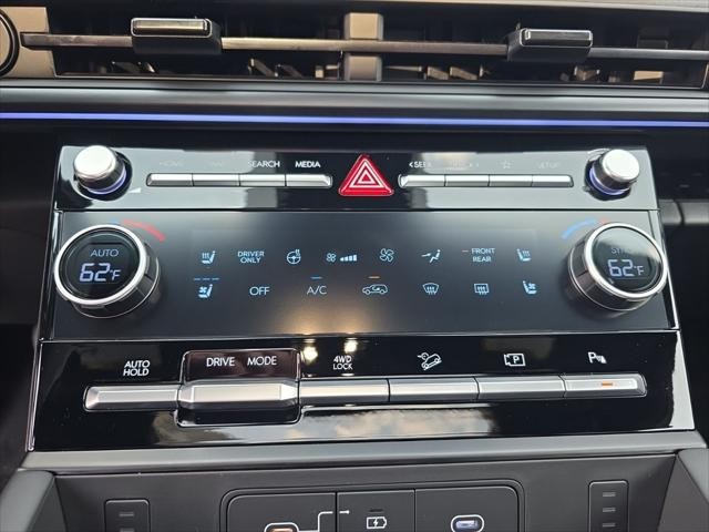 Hyundai Santa Fe Hybrid Vehicle Full-screen Gallery Image 19