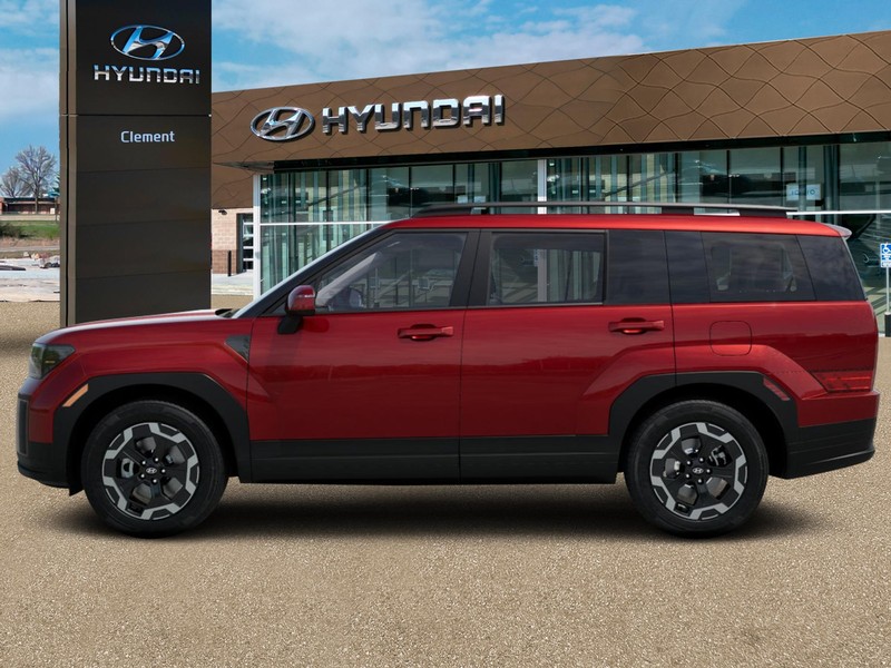 Hyundai Santa Fe Vehicle Full-screen Gallery Image 3