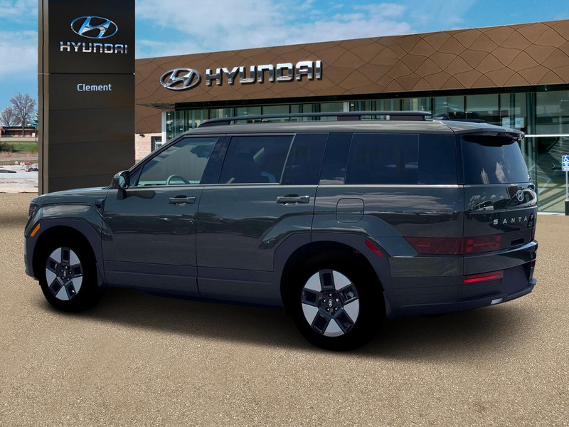 Hyundai Santa Fe Hybrid Vehicle Full-screen Gallery Image 4