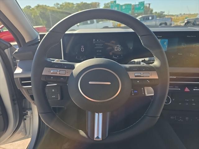 Hyundai Sonata Vehicle Full-screen Gallery Image 12