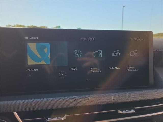 Hyundai Sonata Vehicle Full-screen Gallery Image 17