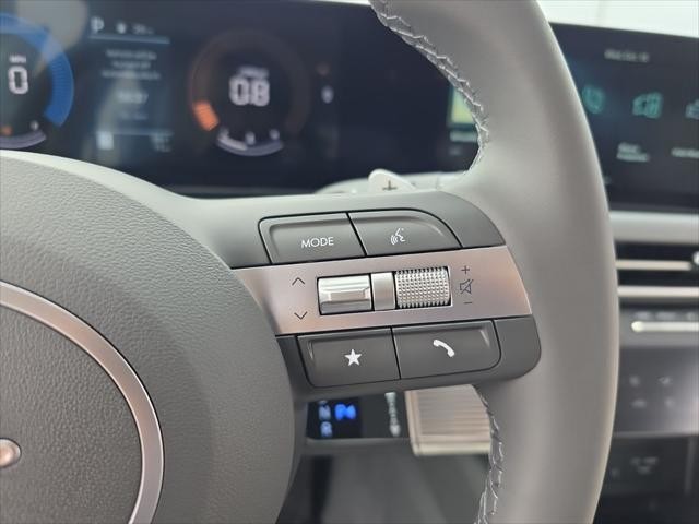 Hyundai Sonata Vehicle Full-screen Gallery Image 14