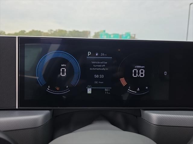 Hyundai Sonata Vehicle Full-screen Gallery Image 16