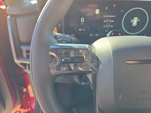 Hyundai Santa Fe Vehicle Full-screen Gallery Image 13