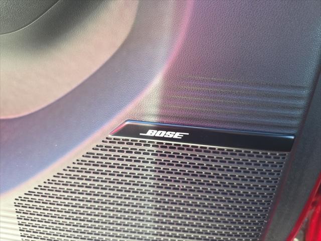 Hyundai Santa Fe Vehicle Full-screen Gallery Image 24