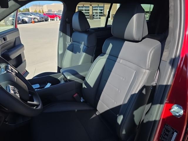 Hyundai Santa Fe Vehicle Full-screen Gallery Image 27