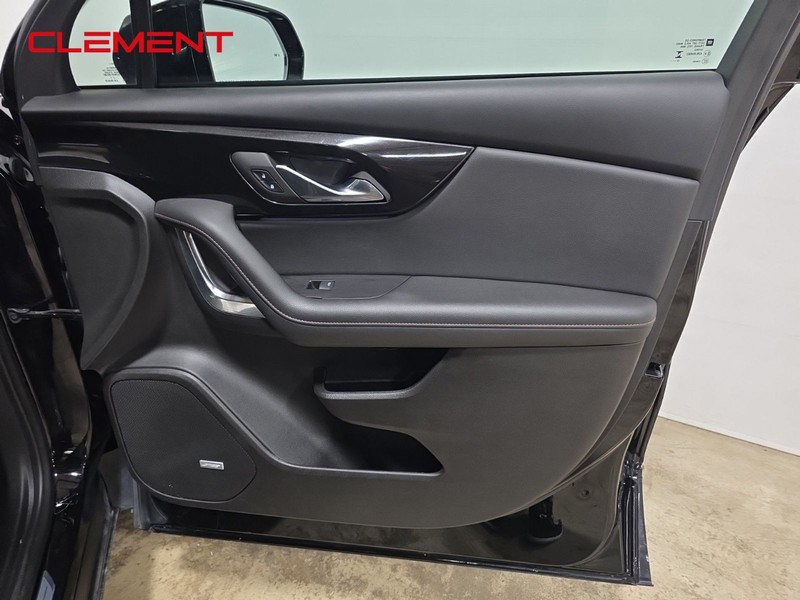 Chevrolet Blazer Vehicle Full-screen Gallery Image 37