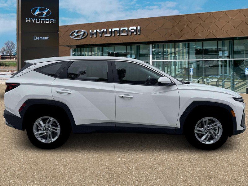 Hyundai Tucson Vehicle Full-screen Gallery Image 9