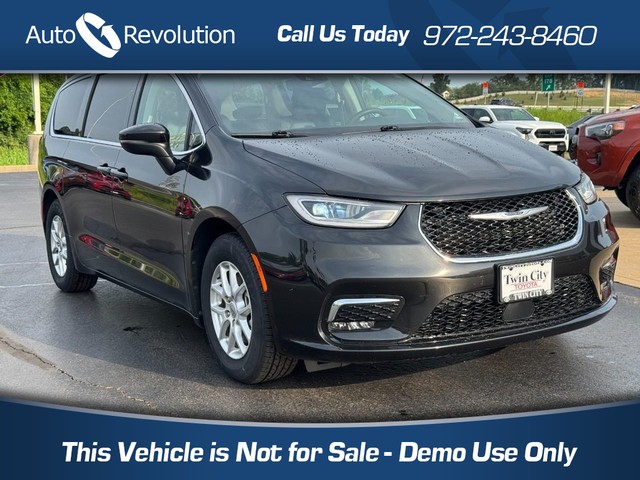 Chrysler Pacifica Touring L - Farmers Branch TX