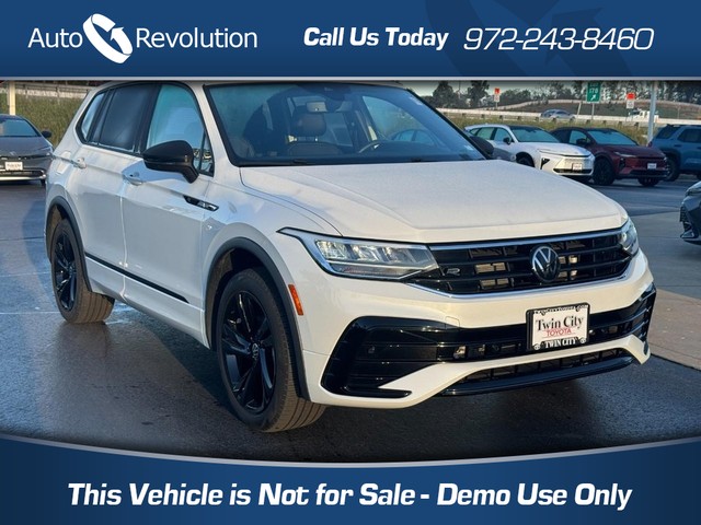 Volkswagen Tiguan SE R-Line Black - Farmers Branch TX