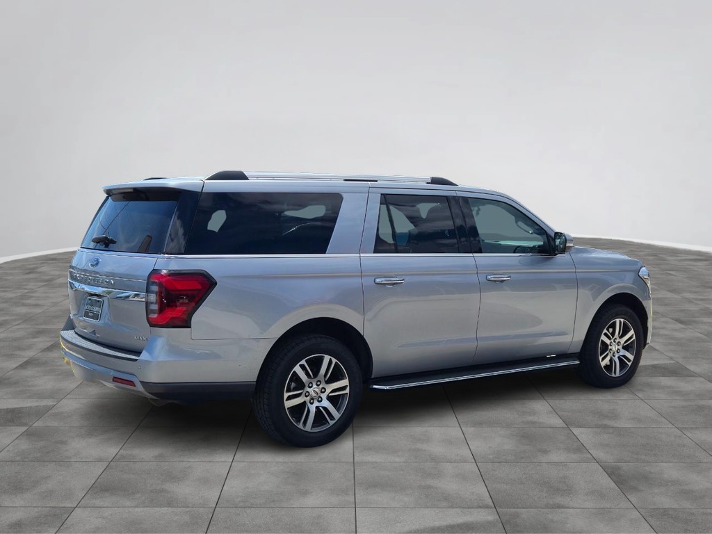Ford Expedition Max Vehicle Full-screen Gallery Image 6