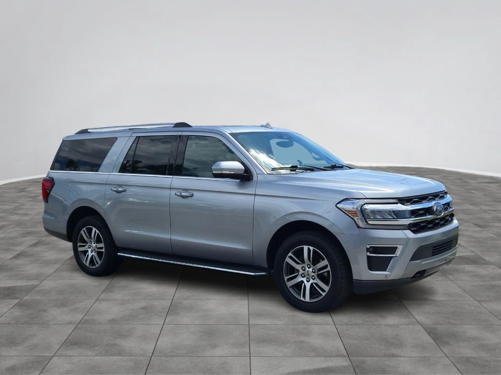 Ford Expedition Max Vehicle Full-screen Gallery Image 8