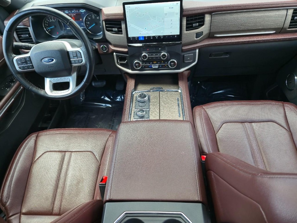 Ford Expedition Max Vehicle Full-screen Gallery Image 12