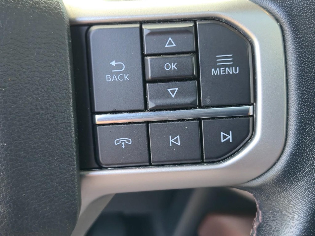 Ford Expedition Max Vehicle Full-screen Gallery Image 19