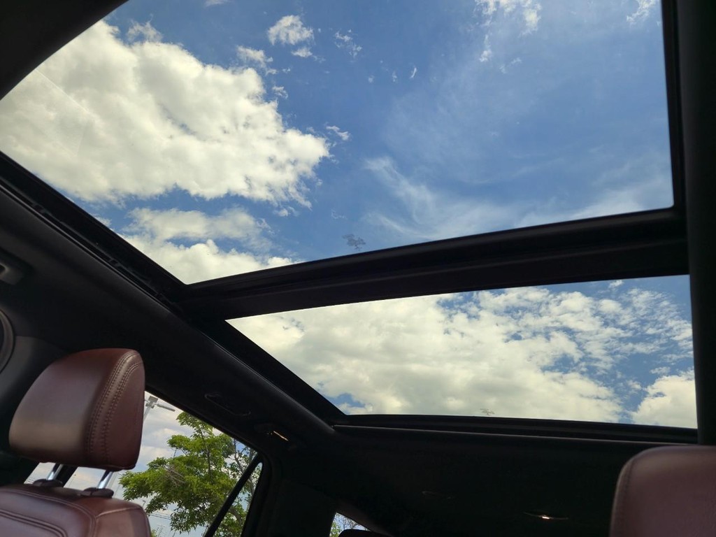 Ford Expedition Max Vehicle Full-screen Gallery Image 26